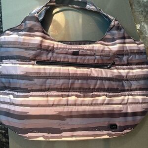 Lug Gondola Slouch XL Tote in the Painted Pearl pattern. Never used